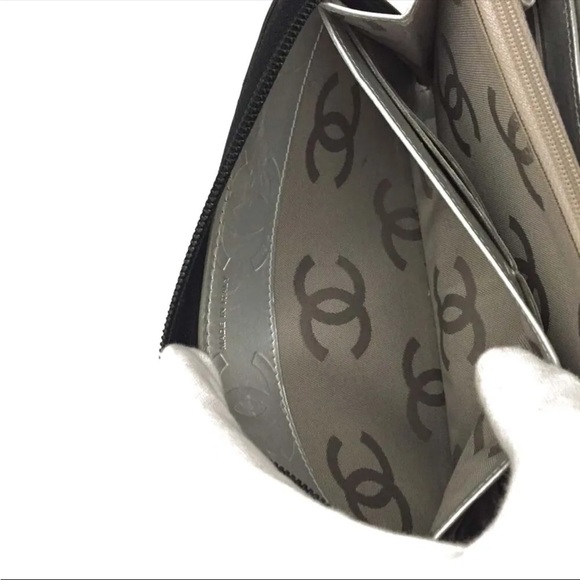 CHANEL Combon black lambskin long wallet- Authentic - Picture 7 of 8